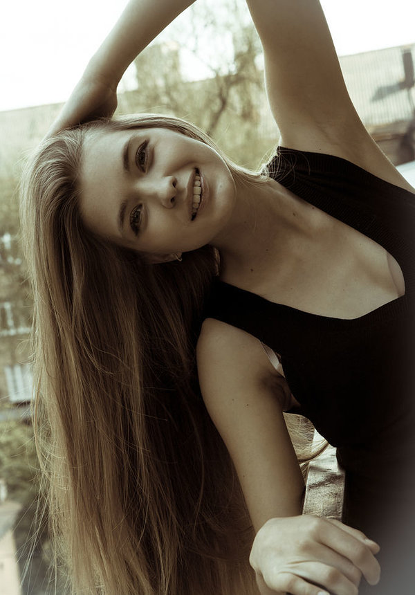 Вика, 25